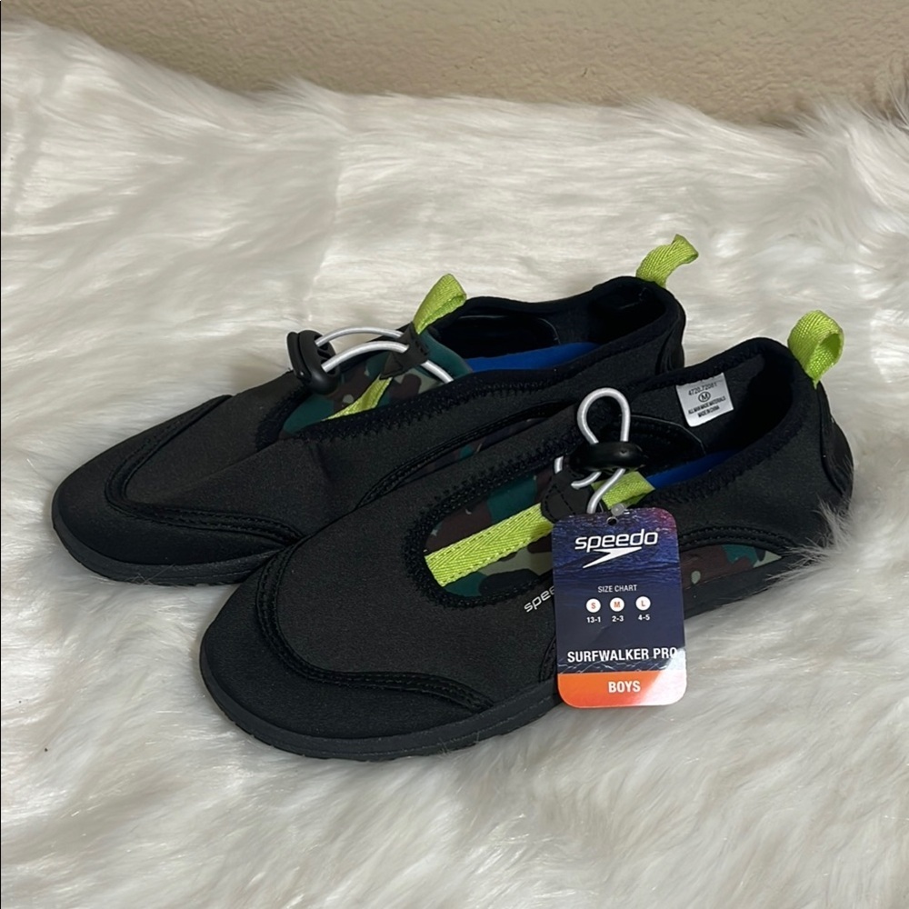 NWT Speedo Boys Black Green Water Shoes